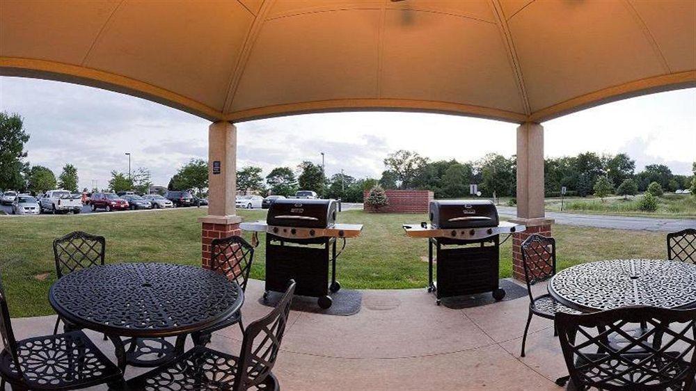 โซเนสตา ซิมพลี สวีท ชิคาโก เนเปอร์วิลล์ Hotel Warrenville ภายนอก รูปภาพ