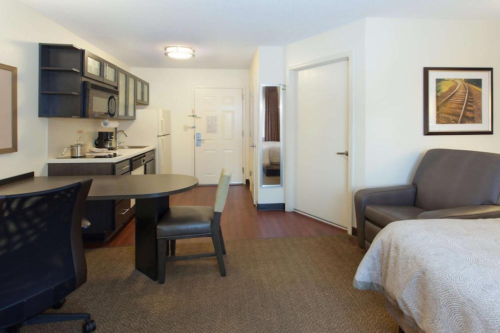 โซเนสตา ซิมพลี สวีท ชิคาโก เนเปอร์วิลล์ Hotel Warrenville ภายนอก รูปภาพ
